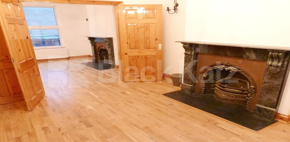 			NEW INSTRUCTION, 4 Bedroom, 1 bath, 1 reception Apartment			 Sulgrave Road, SHEPHERDS BUSH